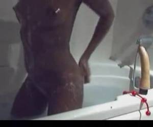 Sexy black webcam girl in bath